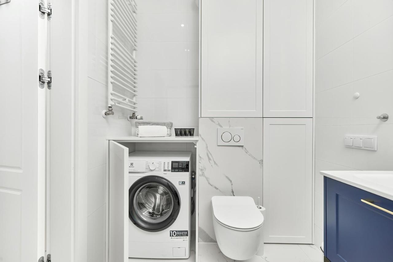Exclusive Apartments Gwiazdzista With Free Garage Wroclaw By Noclegi Renters Eksteriør bilde