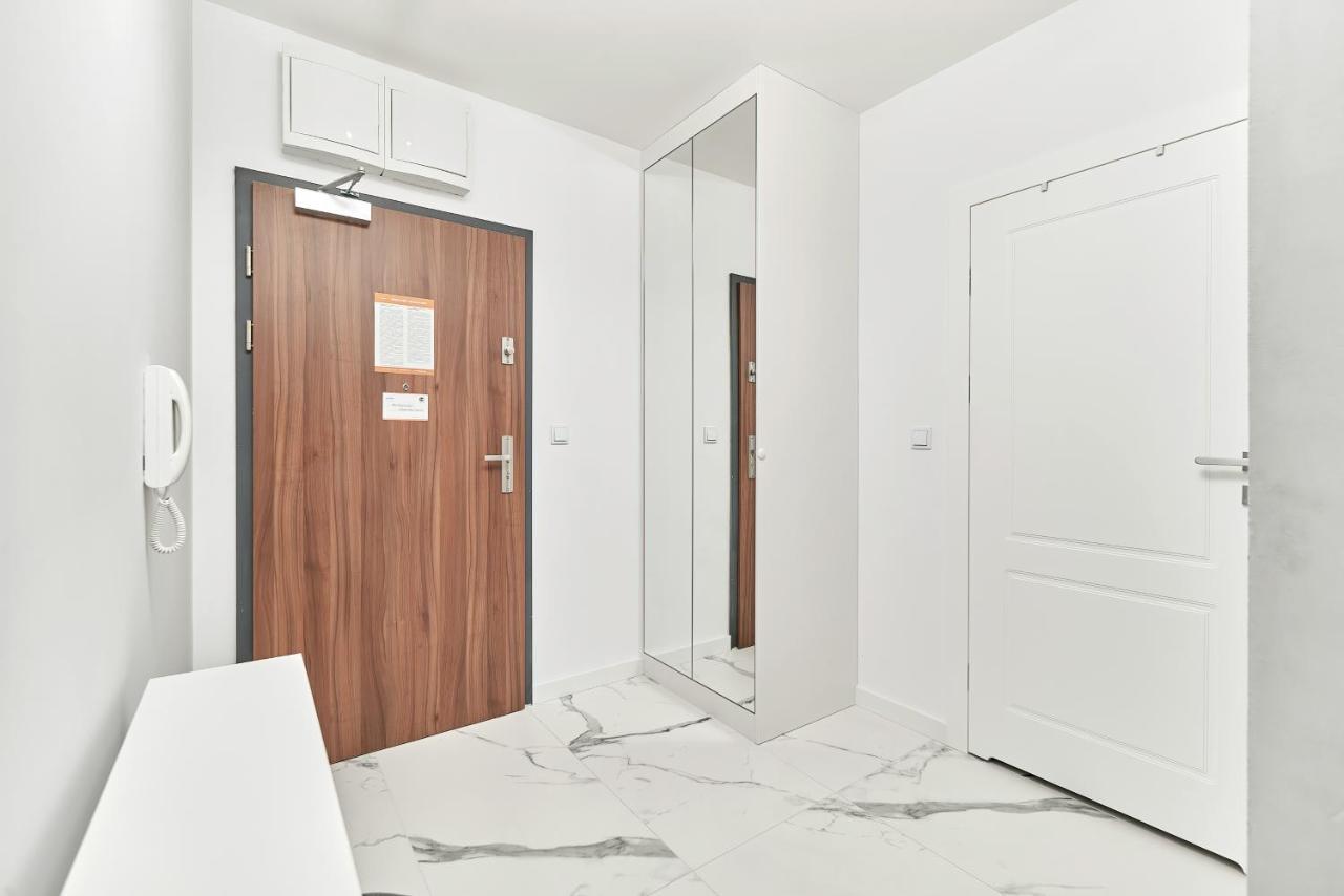 Exclusive Apartments Gwiazdzista With Free Garage Wroclaw By Noclegi Renters Eksteriør bilde